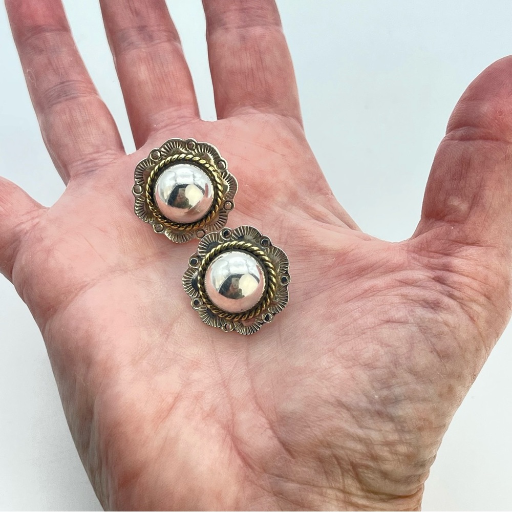 Silver Vintage Taxco Navajo Dome Round Pierced Earrings 925 Mexico Sterling